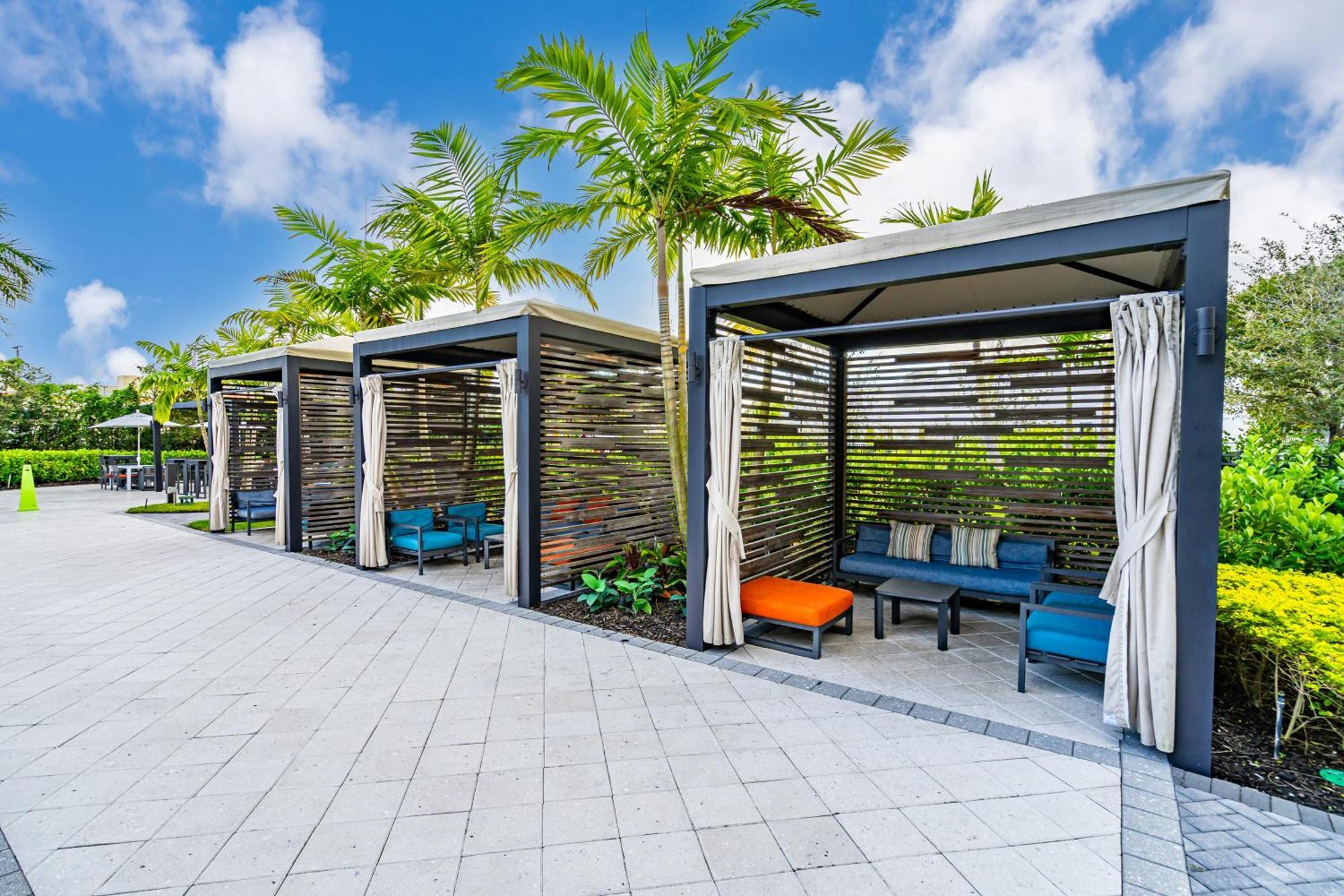 Amazing 2 Bedroom Unit In Doral Miami With Free Parking هياليه غاردنز المظهر الخارجي الصورة