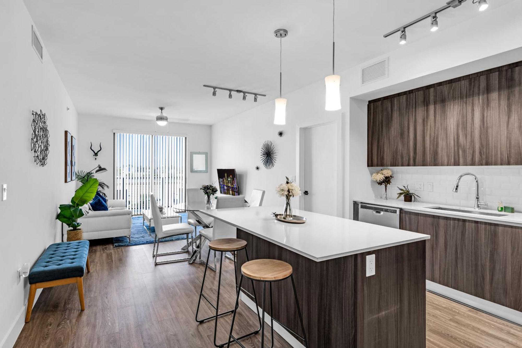 Amazing 2 Bedroom Unit In Doral Miami With Free Parking هياليه غاردنز المظهر الخارجي الصورة